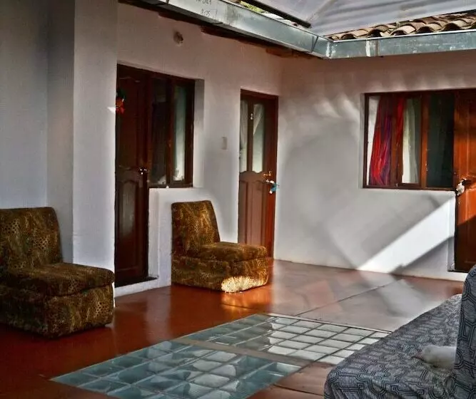 Hostal Chaska Wasi   Hostel