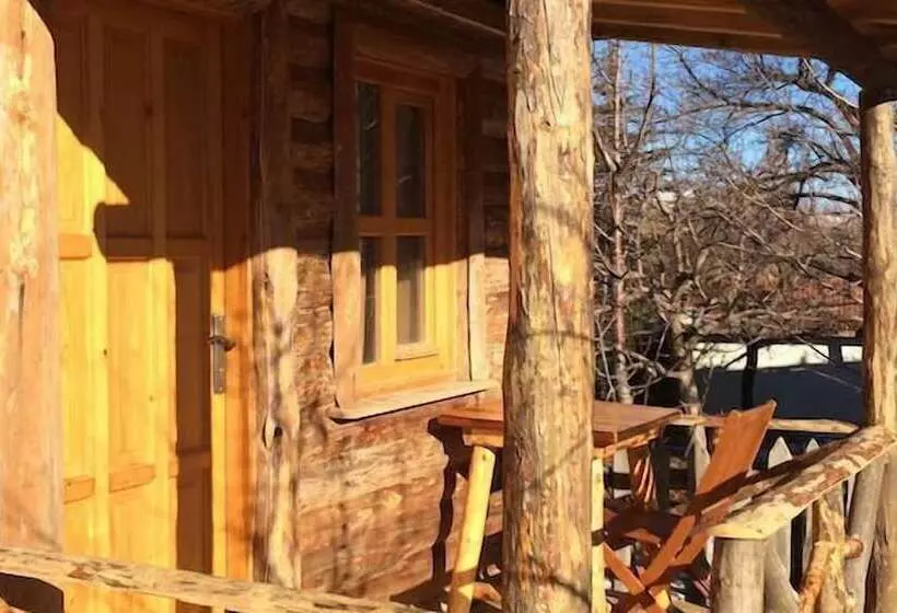 Hotelli Aladaglar Camping Bungalow