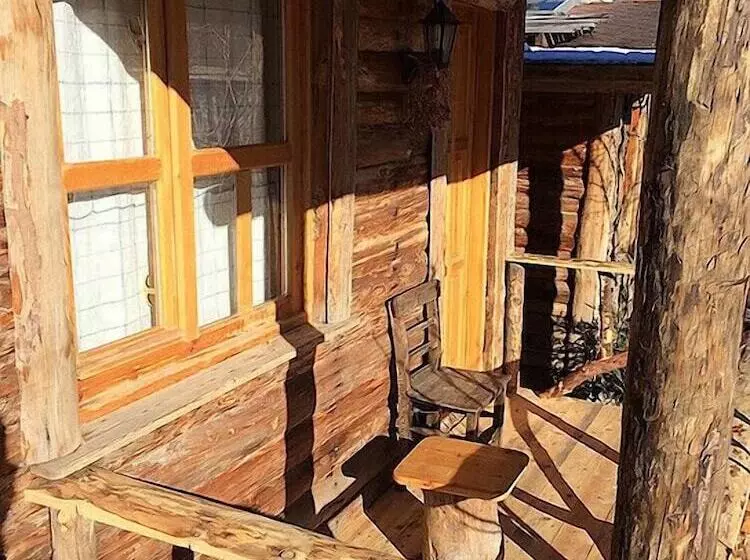 Hotelli Aladaglar Camping Bungalow