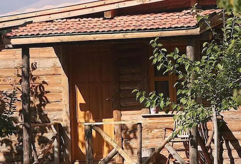 Hotelli Aladaglar Camping Bungalow