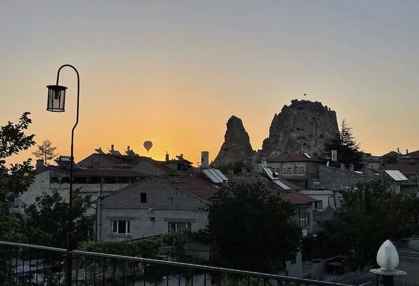 ホテル Anatolia Raymonde Cave House