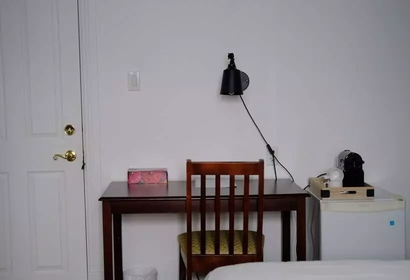 Hotelli Auberge Chateau Lamontagne