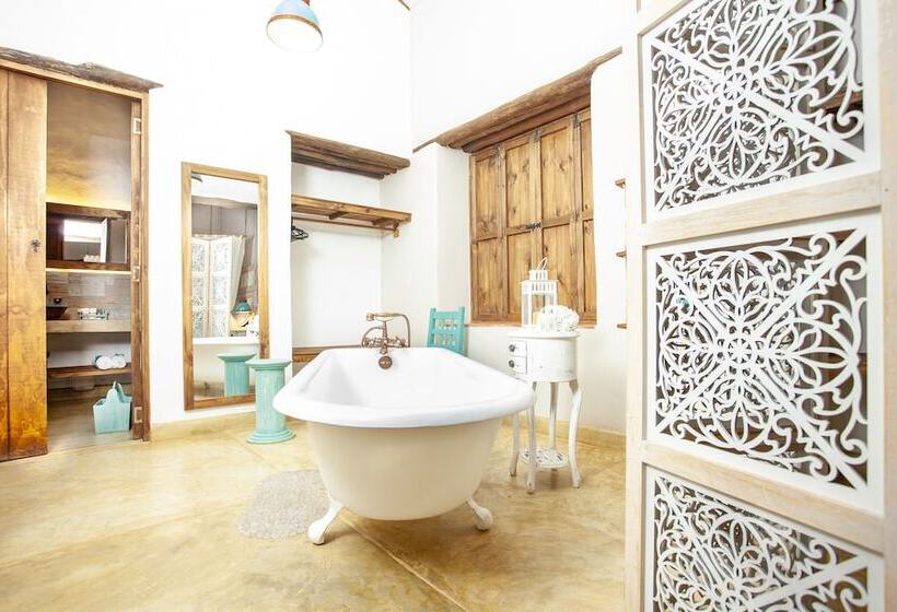 هتل Boutique Venturi