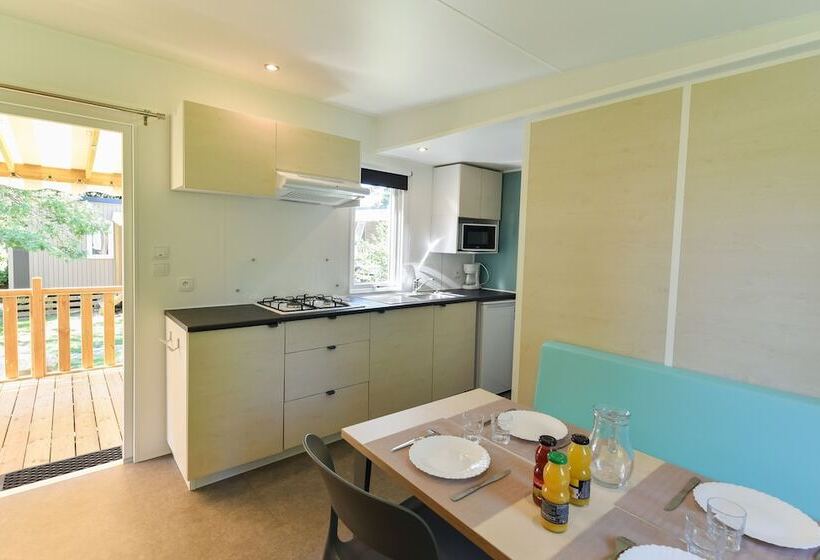 فندق Camping Le Kergariou