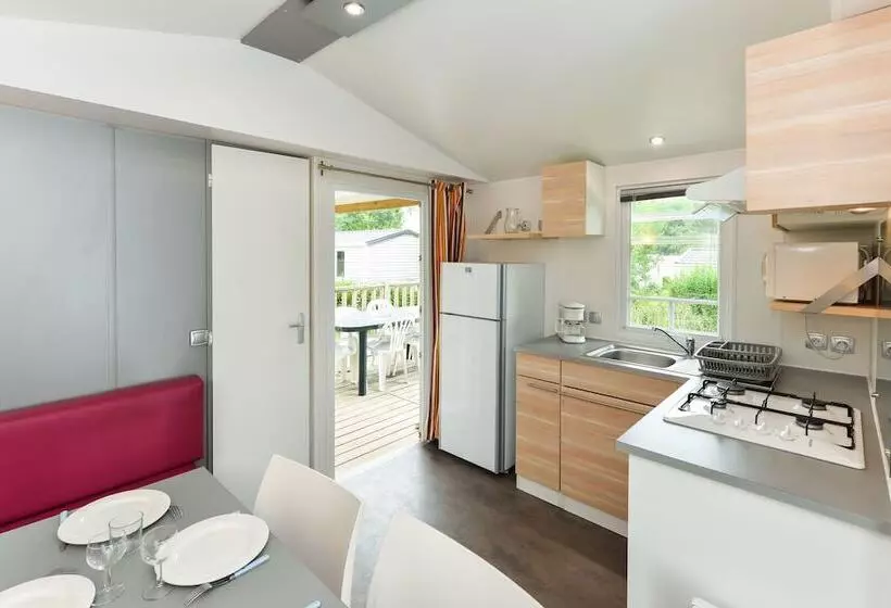 Hotelli Camping Le Kergariou