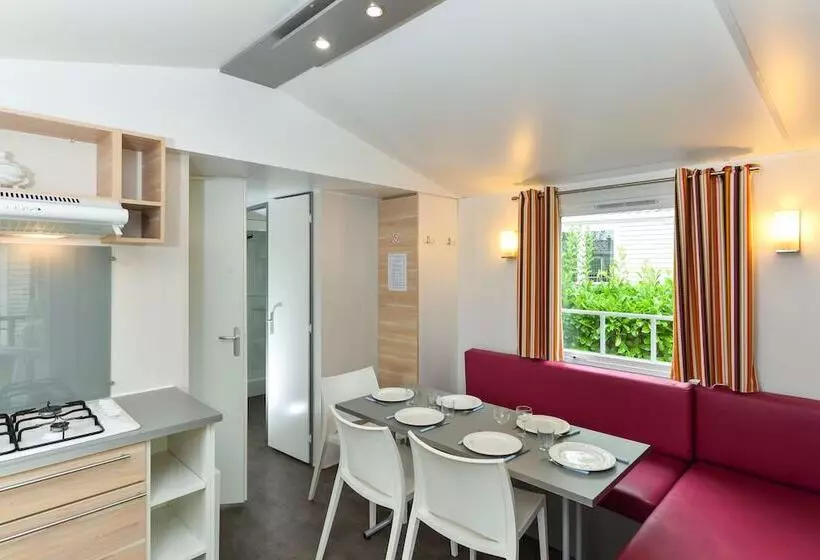 Hotelli Camping Le Kergariou