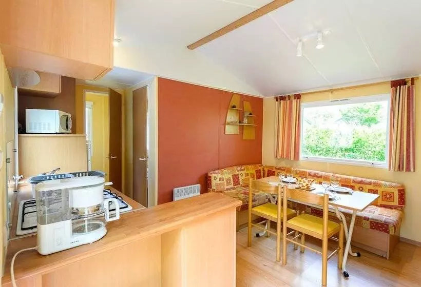 Hotelli Camping Le Kergariou