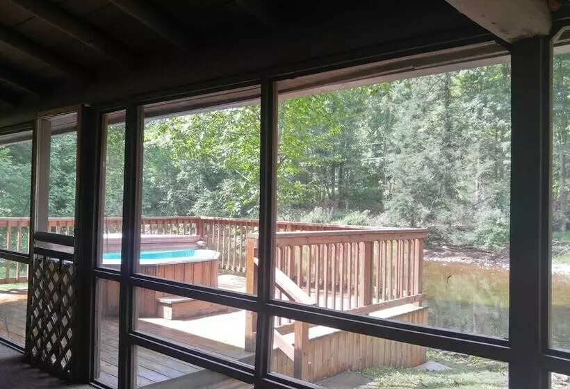 ホテル Cheat River Lodge And Cabins