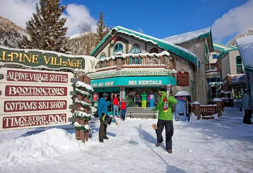 Hotelli Cottam S Lodge By Alpine Village Suites