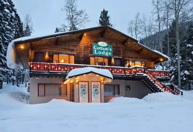 Hotelli Cottam S Lodge By Alpine Village Suites