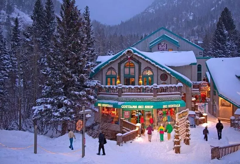 Hotelli Cottam S Lodge By Alpine Village Suites