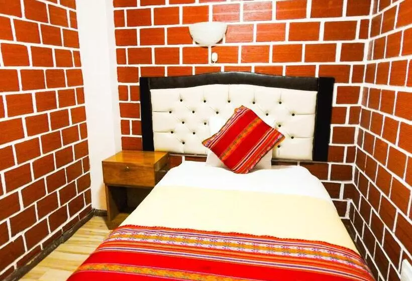 هتل Hostal Encanto Machupicchu