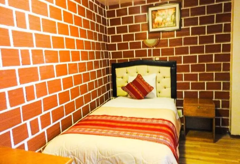 هتل Hostal Encanto Machupicchu