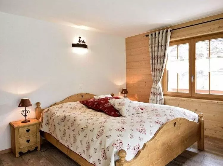 Hotelli Hôtel Les Mélèzes