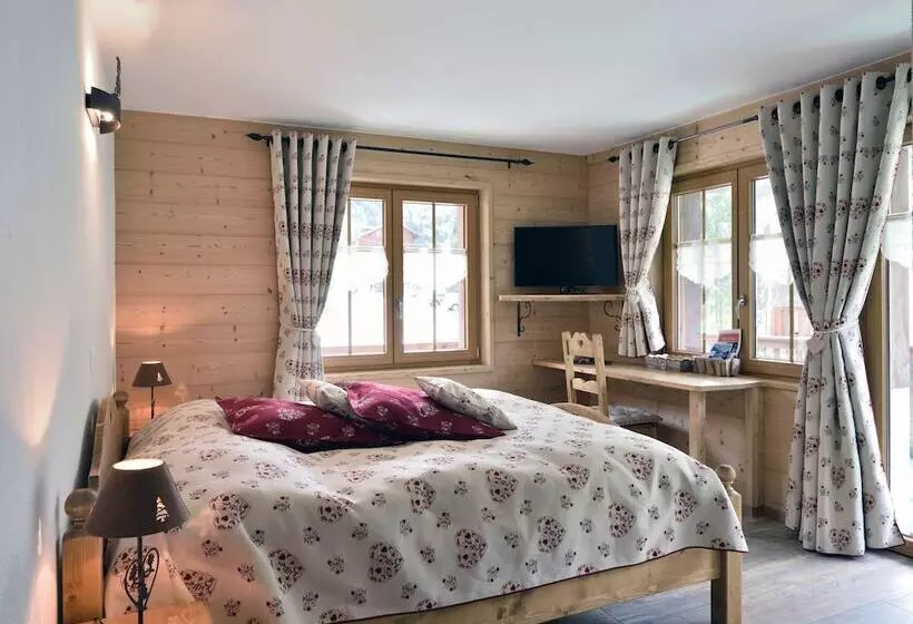 Hotelli Hôtel Les Mélèzes