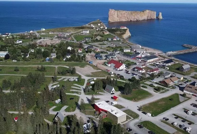Hotelli Maisonnettes Camping De La Baie De Perce