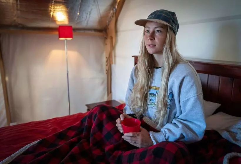 Hotelli Maisonnettes Camping De La Baie De Perce