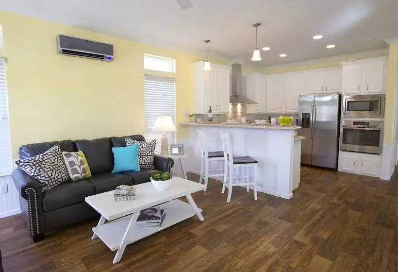 Hotelli Ocean Breeze Rv Resort