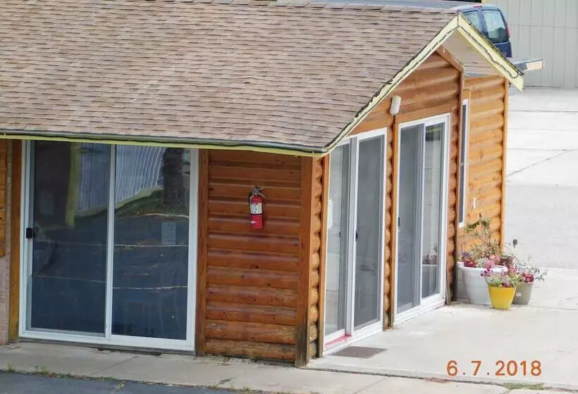 Little Shamrock Motel