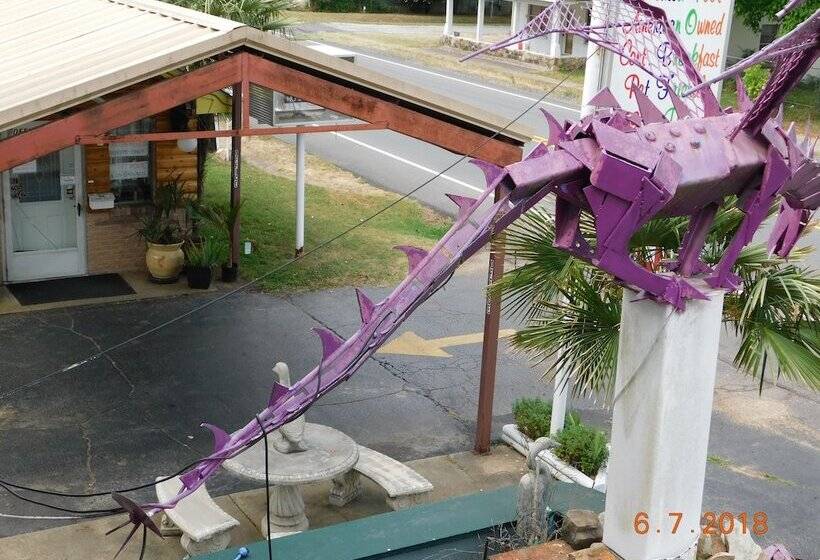 Little Shamrock Motel