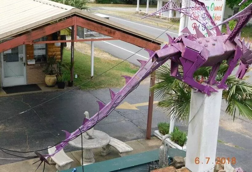 Little Shamrock Motel