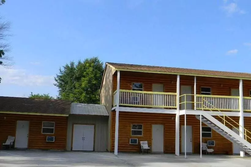 Little Shamrock Motel