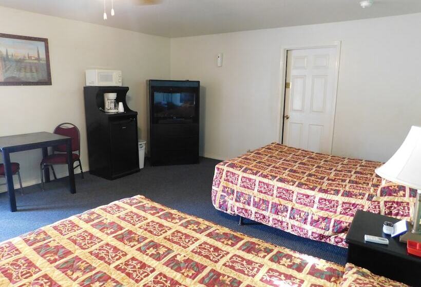 Little Shamrock Motel