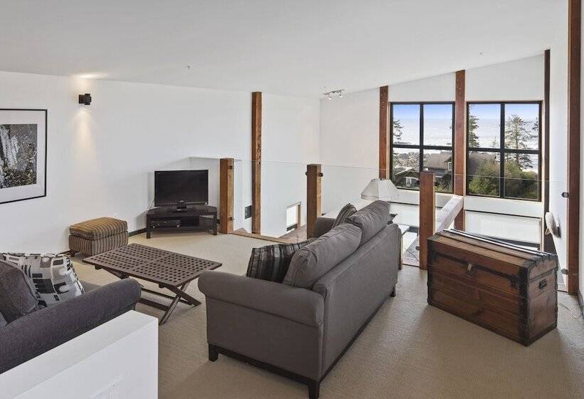 ペンション Black Rock Ridge