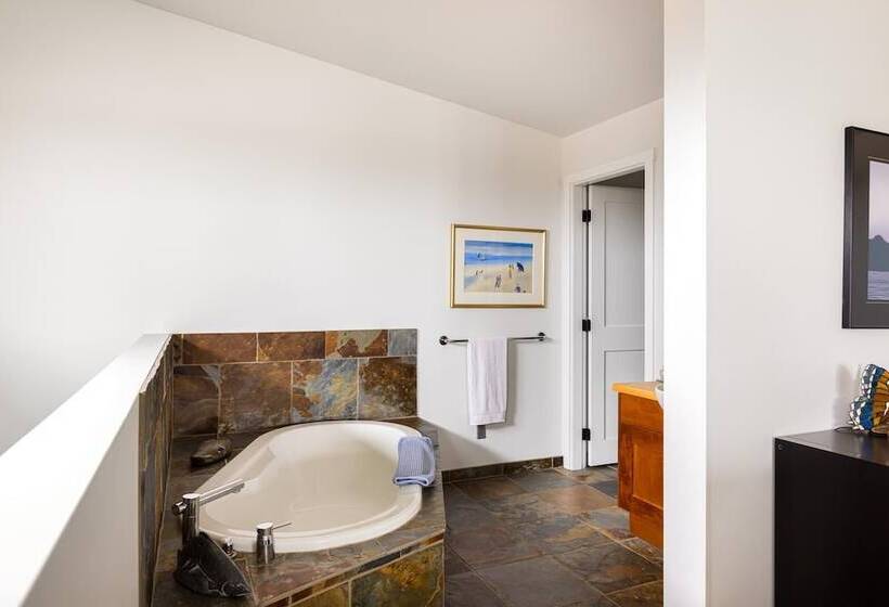 ペンション Black Rock Ridge