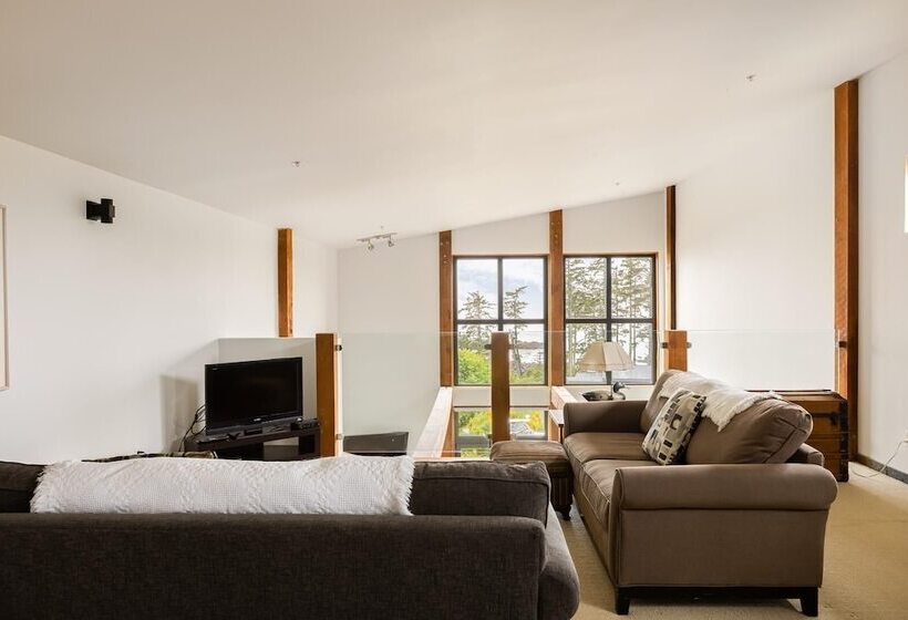 ペンション Black Rock Ridge