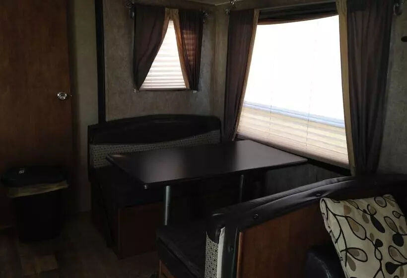 استراحتگاه Central Park Rv Park