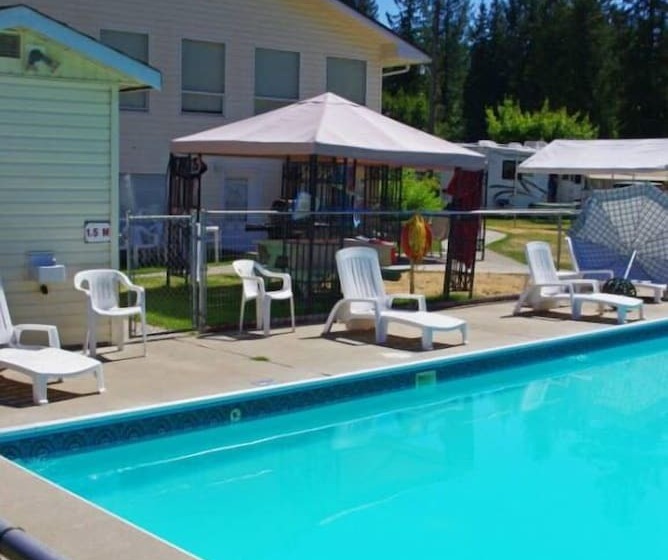 Totem Motel & Resort