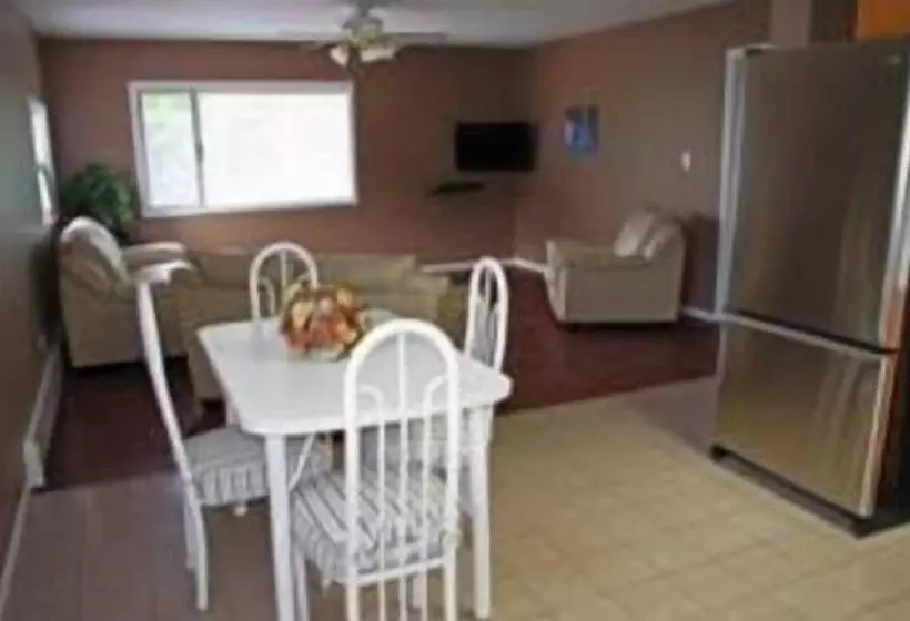 Totem Motel & Resort