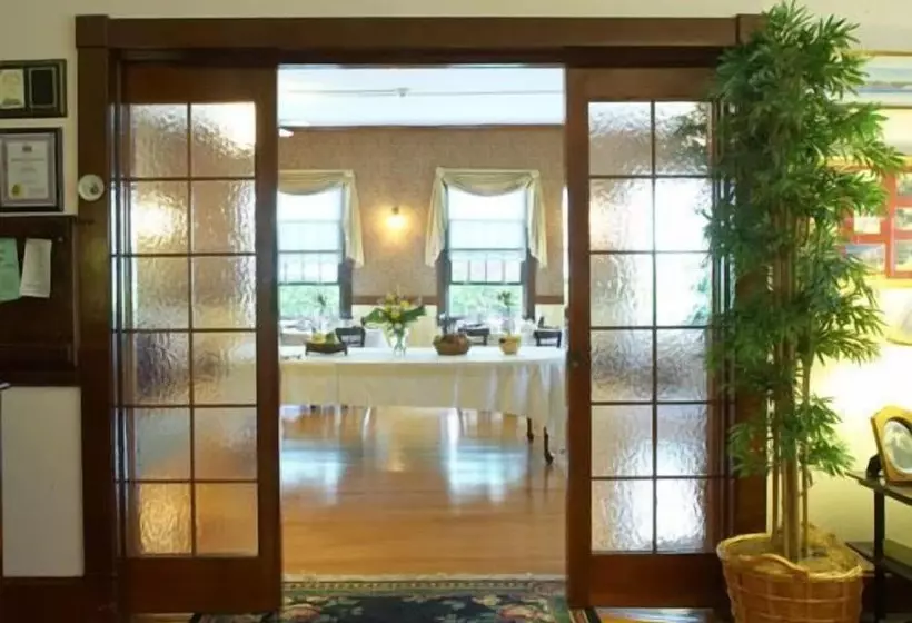 Aamiaismajoitus (B&B) Spring Lake Inn