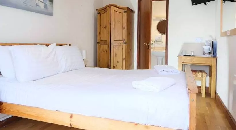 ベッドアンドブレックファースト The Old Rectory