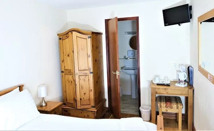 ベッドアンドブレックファースト The Old Rectory