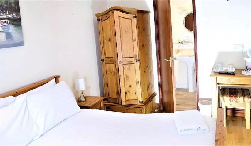 ベッドアンドブレックファースト The Old Rectory