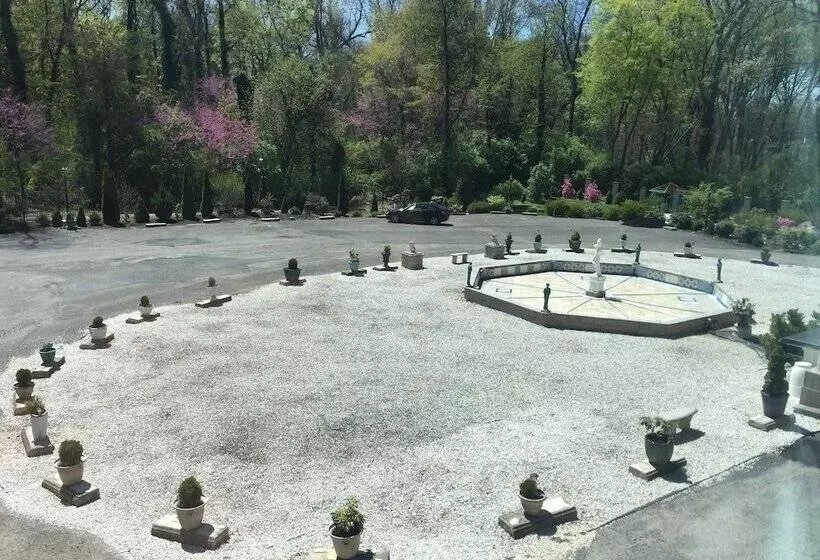 Aamiaismajoitus (B&B) Thornwald Mansion