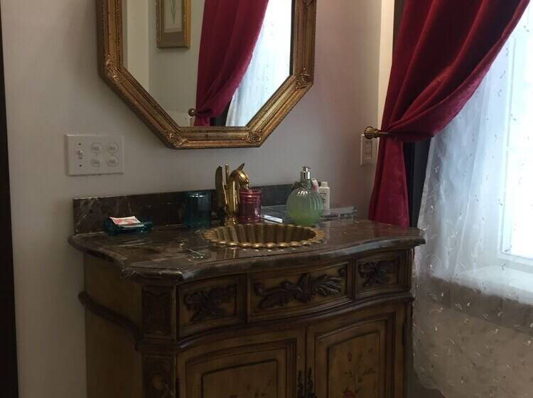 مبيت وإفطار Thornwald Mansion