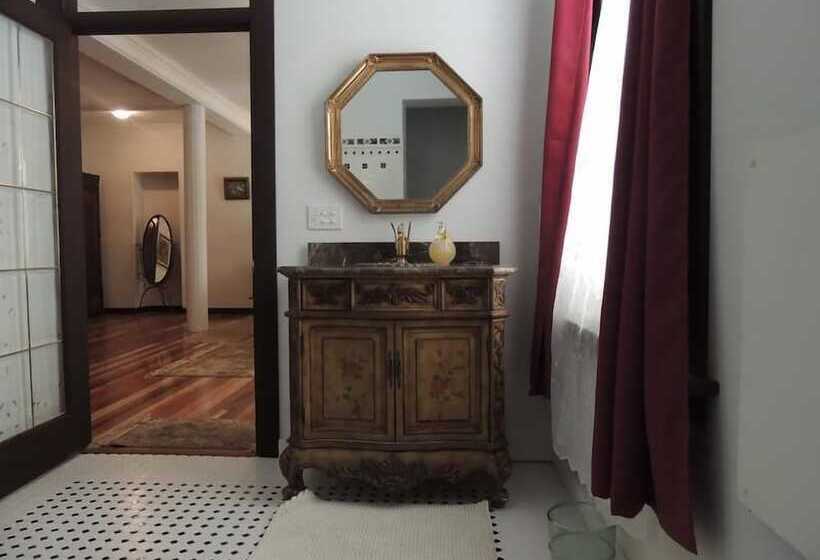 مبيت وإفطار Thornwald Mansion