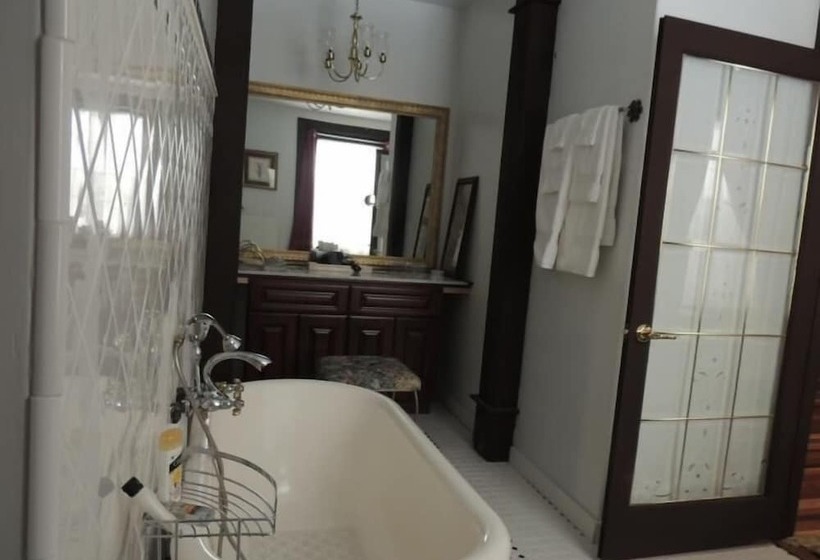 مبيت وإفطار Thornwald Mansion