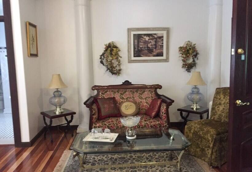 مبيت وإفطار Thornwald Mansion