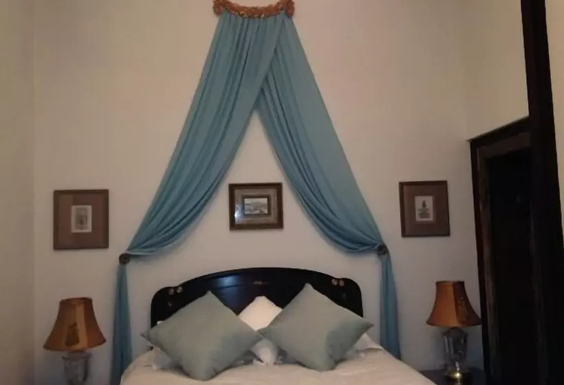 Aamiaismajoitus (B&B) Thornwald Mansion