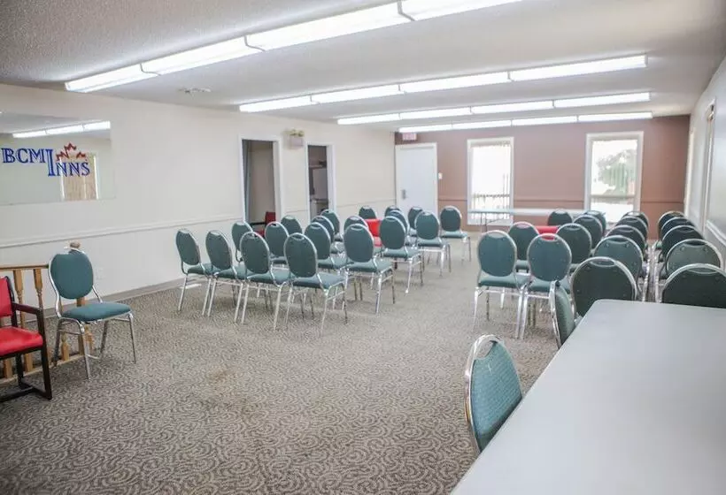 Canadian Motel North Battleford