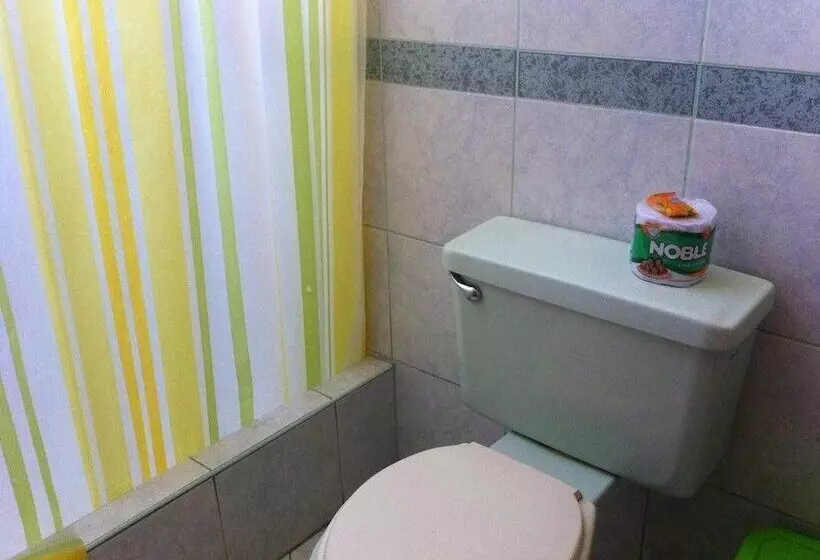 簡易ホテル Hospedaje Yemaya