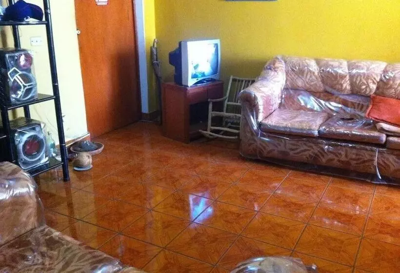 簡易ホテル Hospedaje Yemaya