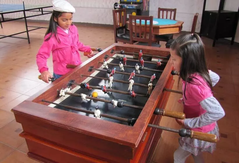 Hostelli Hosteria El Surillal