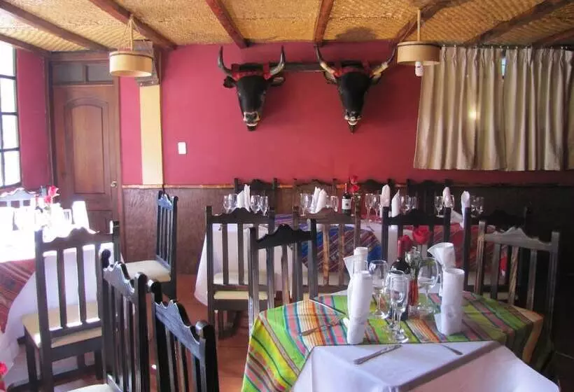 Hostelli Hosteria El Surillal