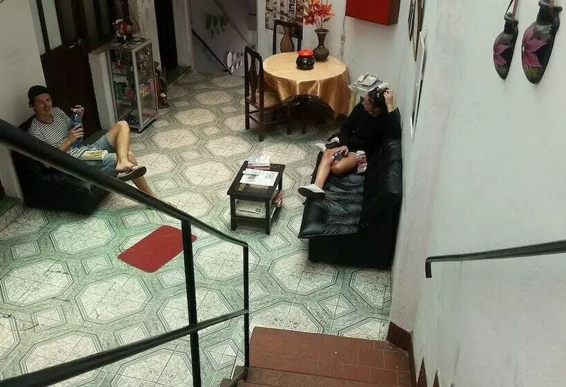 Hostal Maya Inn   Hostel