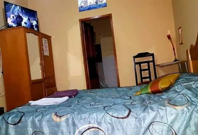 Hostal Maya Inn   Hostel